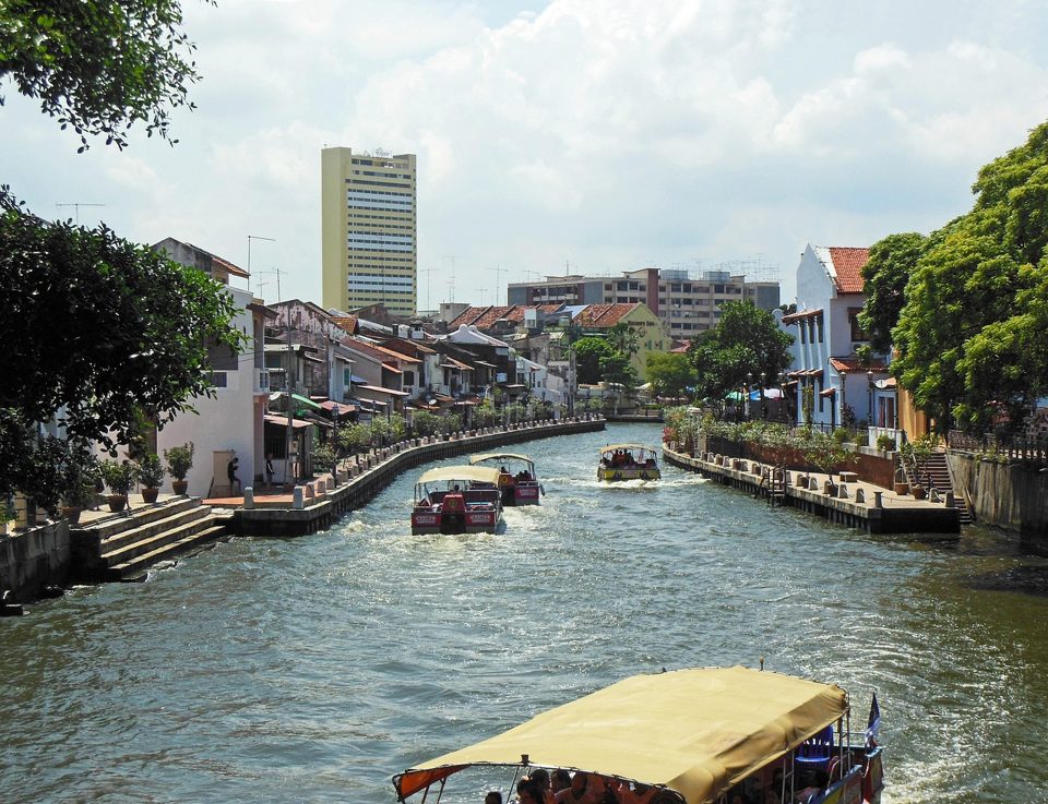 Bot pelancong di Sungai Melaka